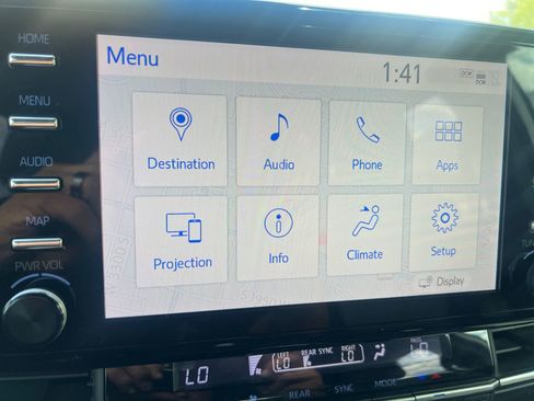 Used 2022 Toyota Sienna XSE w/ XSE Plus Package FWD image 24