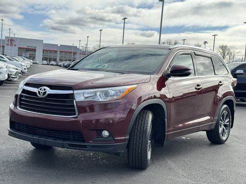 Used 2016 Toyota Highlander XLE image 15