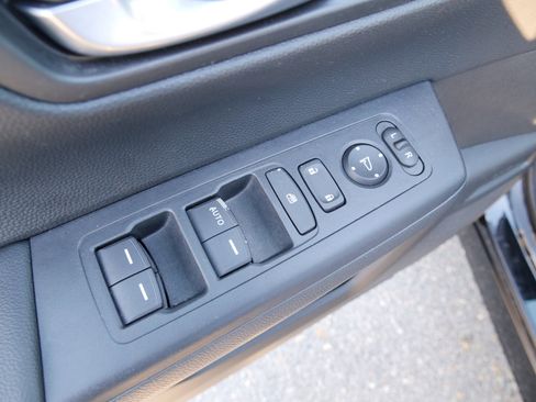 Used 2024 Honda CR-V LX image 17