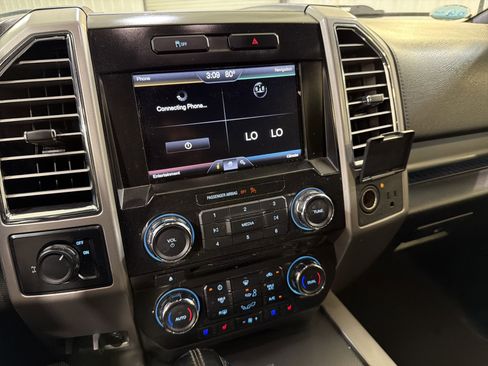 Used 2015 Ford F150 Lariat image 17