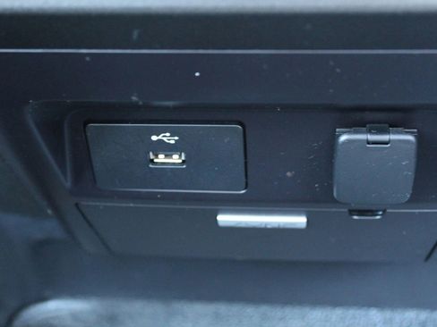 Used 2017 Ford F250 XL w/ Power Equipment Group image 19