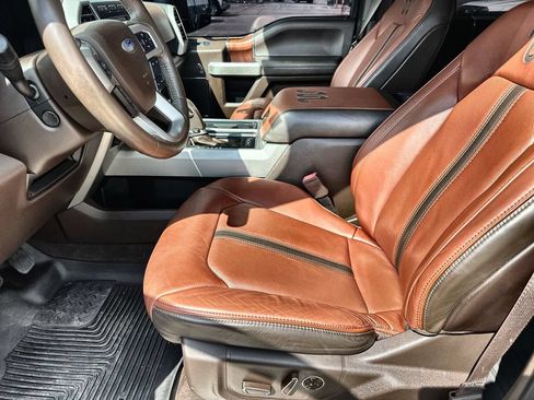 Used 2019 Ford F150 King Ranch w/ Equipment Group 601A Luxury AWD/4WD image 24