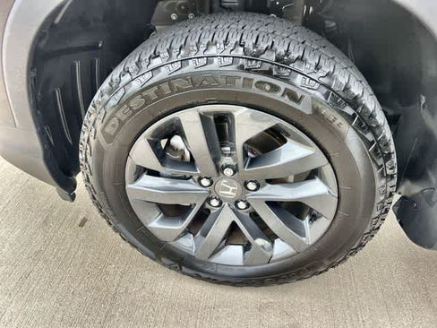 Certified 2025 Honda Ridgeline Sport image 9