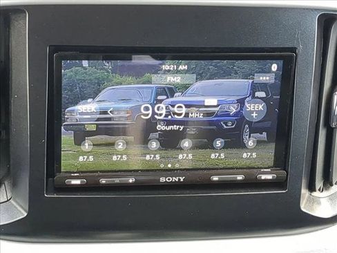 Used 2016 Chevrolet Colorado LT image 16