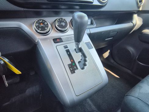 Used 2015 Scion xB FWD image 17
