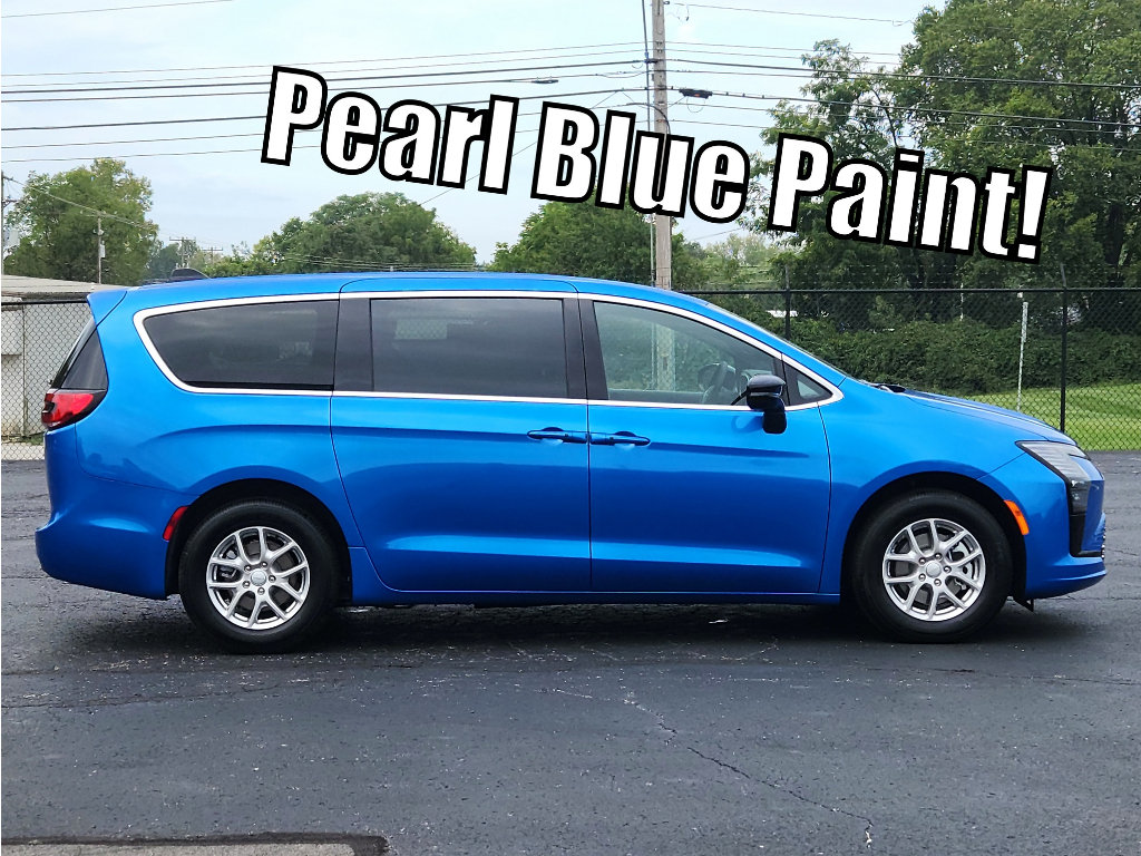 New 2027 Chrysler Pacifica Select FWD image 7