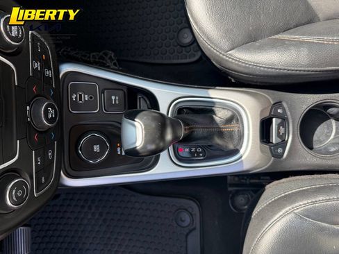 Used 2018 Jeep Compass Latitude w/ Popular Equipment Group AWD/4WD image 15