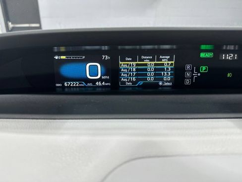 Used 2019 Toyota Prius XLE w/ Protection Package #3 AWD/4WD image 8