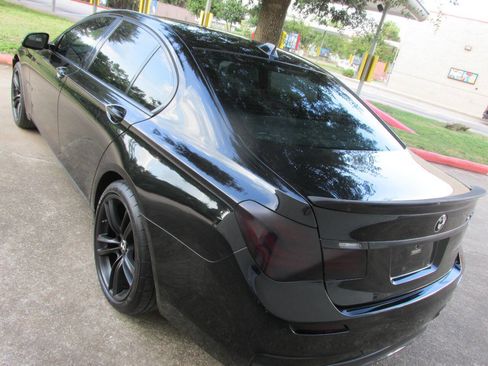 Used 2015 BMW 740i image 5