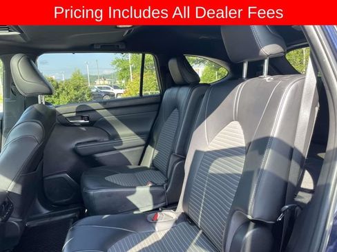 Used 2022 Toyota Highlander XSE AWD/4WD image 17