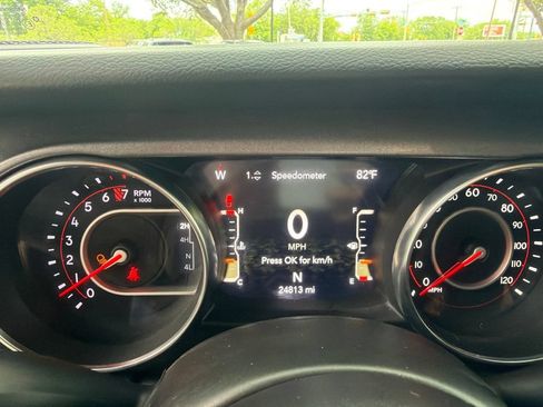 Used 2022 Jeep Gladiator Mojave w/ LED Lighting Group AWD/4WD image 16