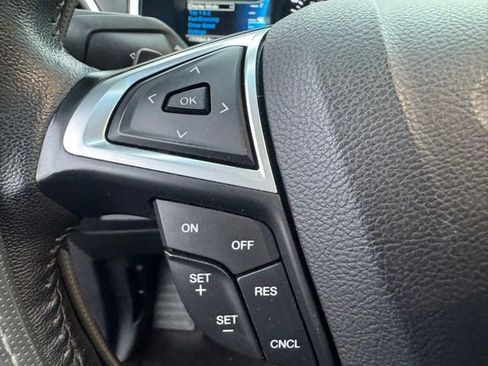 Used 2017 Ford Edge Titanium w/ Technology Package image 29