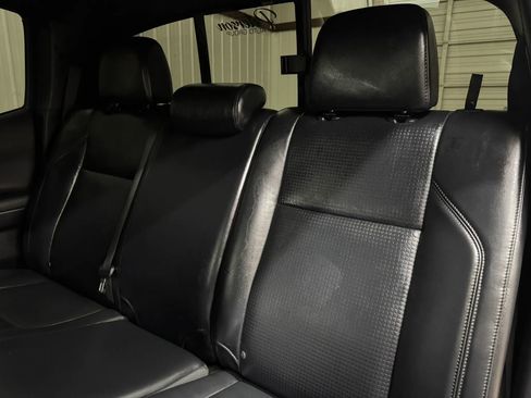 Used 2018 Toyota Tacoma TRD Off-Road image 15