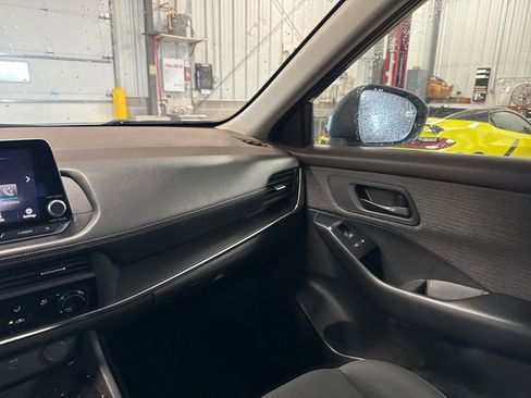 Used 2023 Nissan Rogue S AWD/4WD image 38