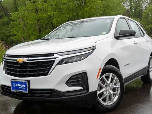 Used 2024 Chevrolet Equinox LS w/ LPO, Floor Liner Package FWD image 1