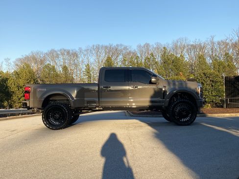 Used 2026 Ford F450 Platinum w/ Platinum Plus Package image 5