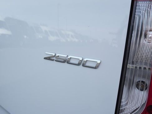 Used 2025 Mercedes-Benz Sprinter 2500 image 19