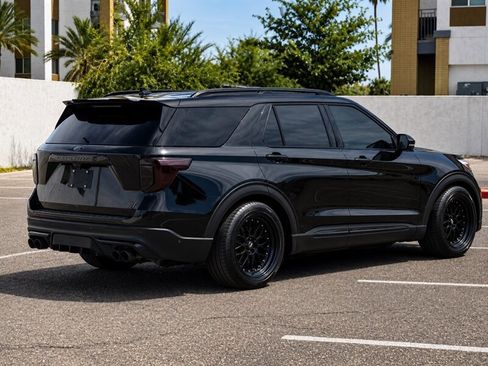 Used 2020 Ford Explorer ST w/ Premium Technology Package AWD/4WD image 4