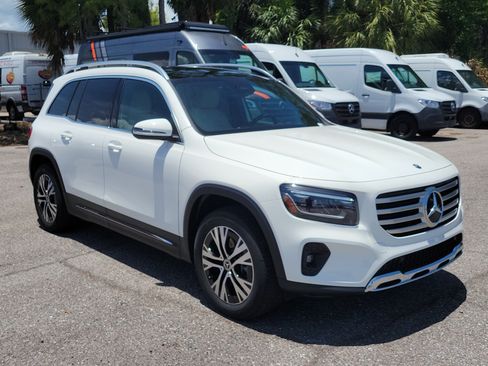 Certified 2026 Mercedes-Benz GLB 250 image 2