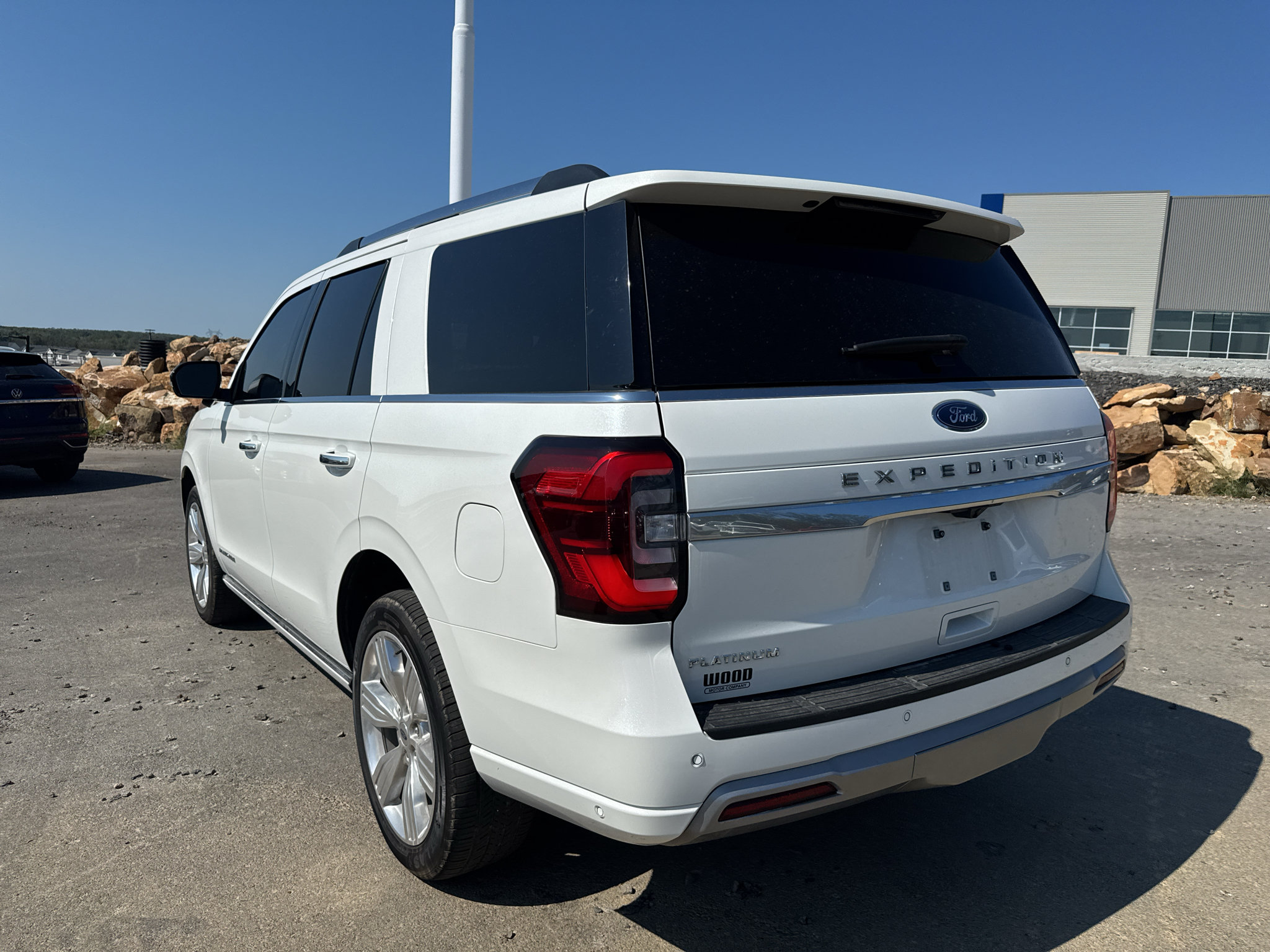 Used 2024 Ford Expedition Platinum AWD/4WD image 4