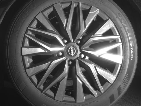 Used 2025 Nissan Altima 2.5 SV image 14