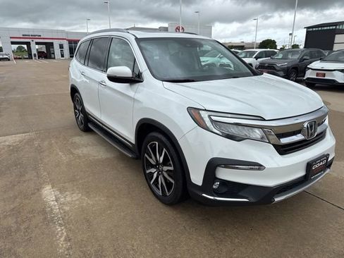 Used 2020 Honda Pilot Touring image 2