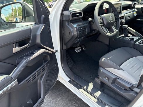 New 2025 Toyota Tacoma TRD Sport image 18