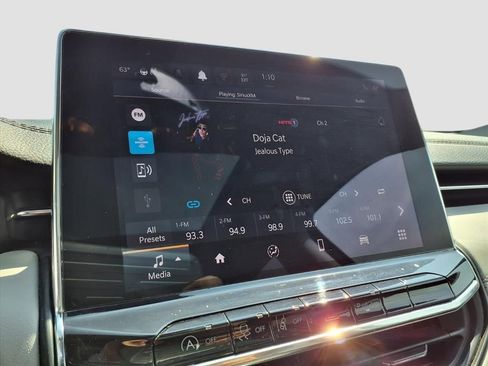 Used 2022 Jeep Compass Limited w/ Sun and Sound Group image 12