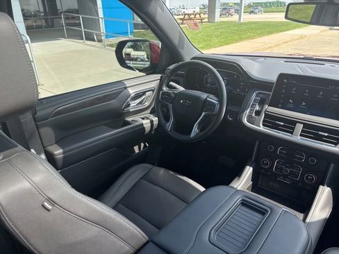 Used 2024 Chevrolet Tahoe Z71 w/ Luxury Package AWD/4WD image 26