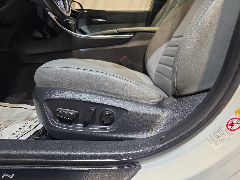 Used 2019 Toyota Avalon XSE w/ All Weather Liner Package FWD image 14