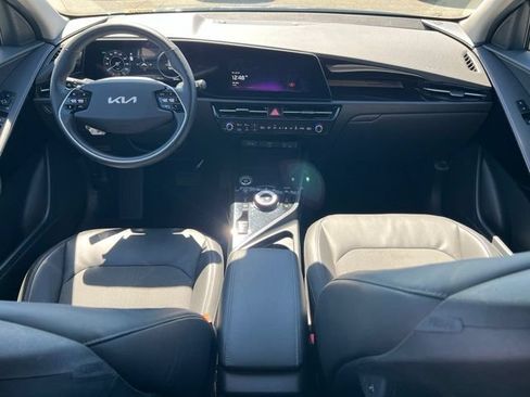 Certified 2023 Kia Niro Wind w/ Wind Preserve Package FWD image 12