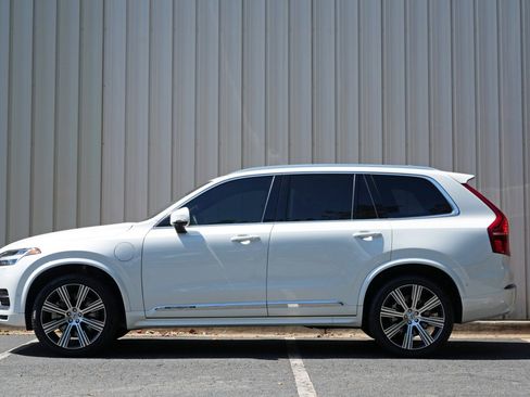Used 2024 Volvo XC90 T8 Ultimate w/ Protection Package Premier AWD/4WD image 9