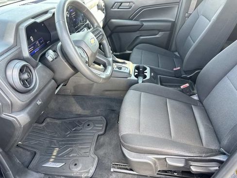Used 2024 Chevrolet Colorado W/T RWD image 15