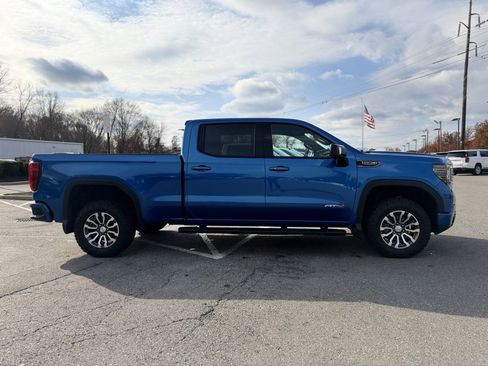 Used 2023 GMC Sierra 1500 AT4 image 8
