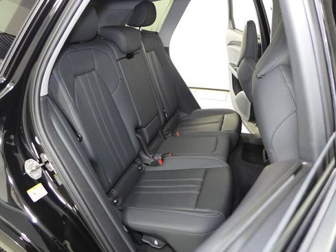 Used 2025 Audi Q5 Premium Plus w/ Premium Plus AWD/4WD image 20