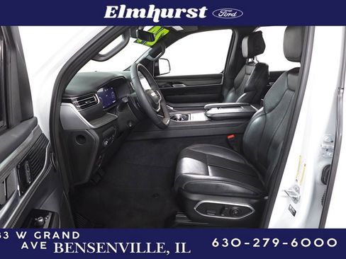 Used 2024 Jeep Wagoneer Series II image 10