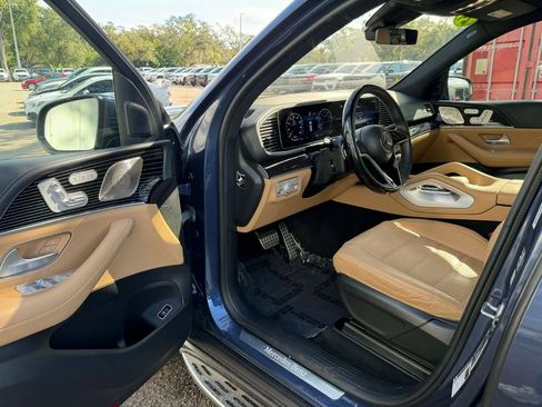 Used 2024 Mercedes-Benz GLS 580 4MATIC image 15