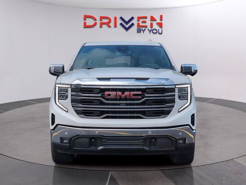 Used 2022 GMC Sierra 1500 SLT w/ SLT Premium Plus Package AWD/4WD image 8