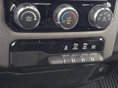 New 2026 RAM 1500 Classic Warlock image 12