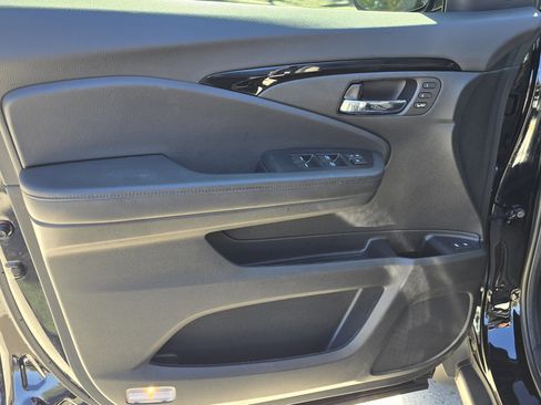 Used 2022 Honda Pilot Elite image 23