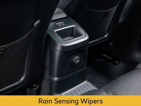 Used 2023 Volvo XC60 T8 Ultimate image 18