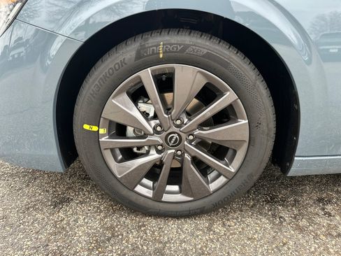 New 2026 Nissan Sentra SL w/ Floor Mat Package FWD image 11