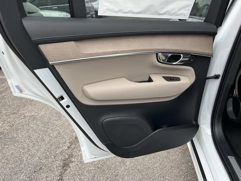 New 2026 Volvo XC90 T8 Plus image 18