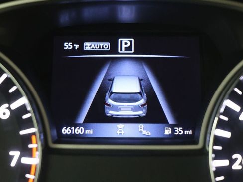 Used 2020 Nissan Pathfinder SV image 18