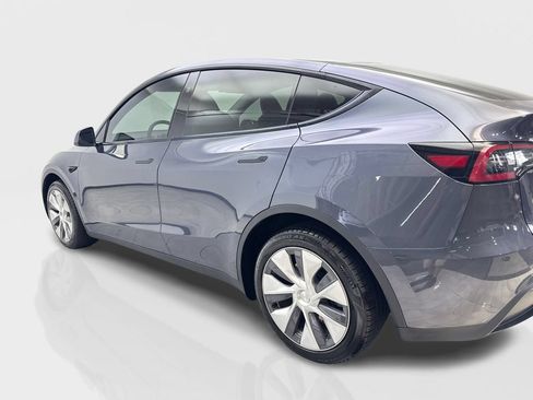 Used 2023 Tesla Model Y Long Range AWD/4WD image 14