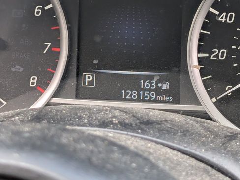 Used 2018 Nissan Sentra S w/ S Midnight Style Package FWD image 24