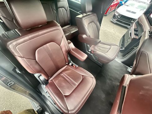 Used 2024 Ford Expedition Max Limited image 25