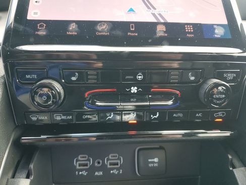 New 2025 Jeep Grand Cherokee L Limited w/ Black Appearance Package AWD/4WD image 30