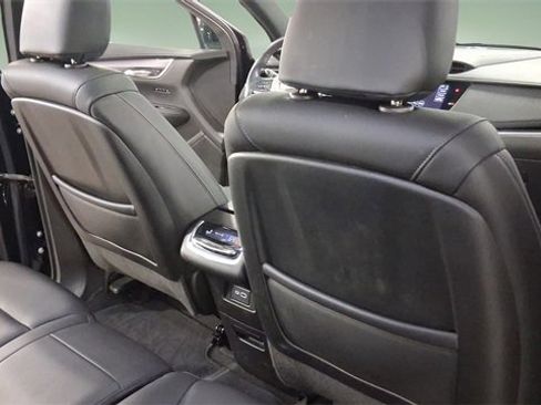 Used 2022 Cadillac XT6 Luxury image 16