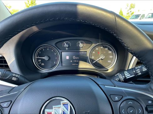 Used 2020 Buick Enclave Premium w/ Sun and Sites Package FWD image 13